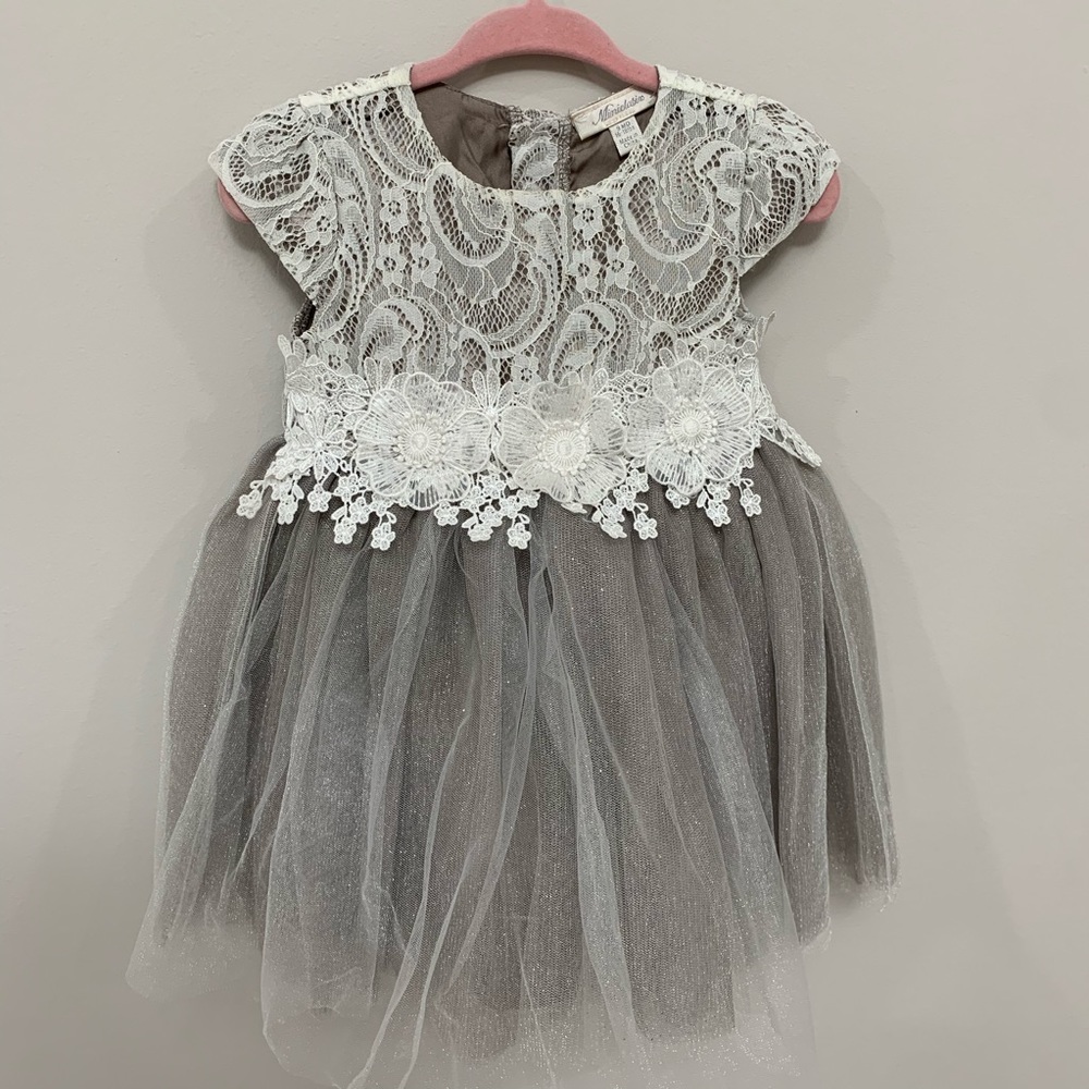 Miniclasix lace gray white dress 9 months perfect
